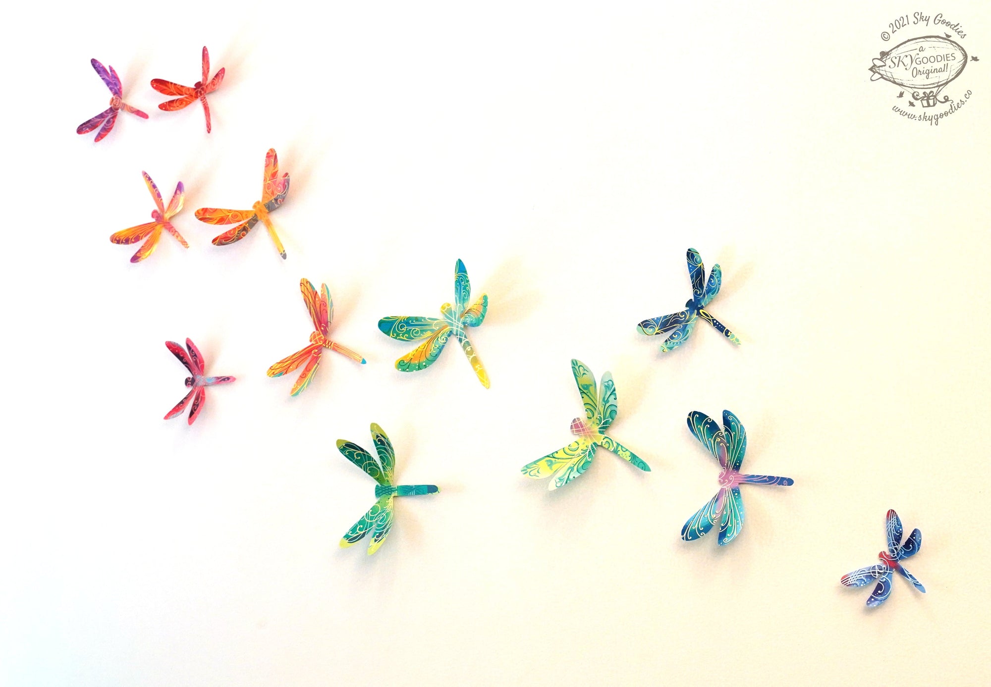 Decorative Paper Dragonflies, Lightweight, Decorative Accent, Ideal for Party DÃ©cor, Enhances Lighting Ambiance (Set of 24)