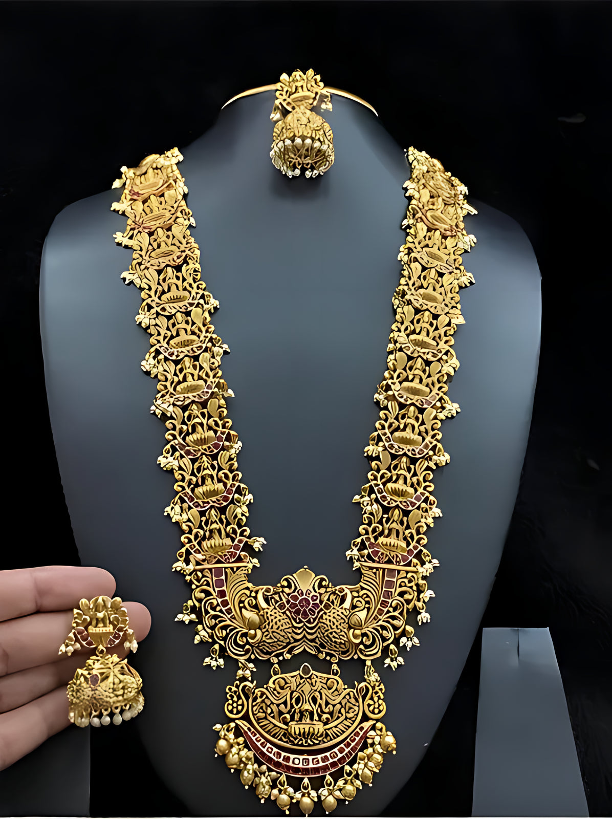 Exquisite Gold Filigree Necklace and Earrings Set, Traditional Indian Wedding Jewelry (Set of 2)