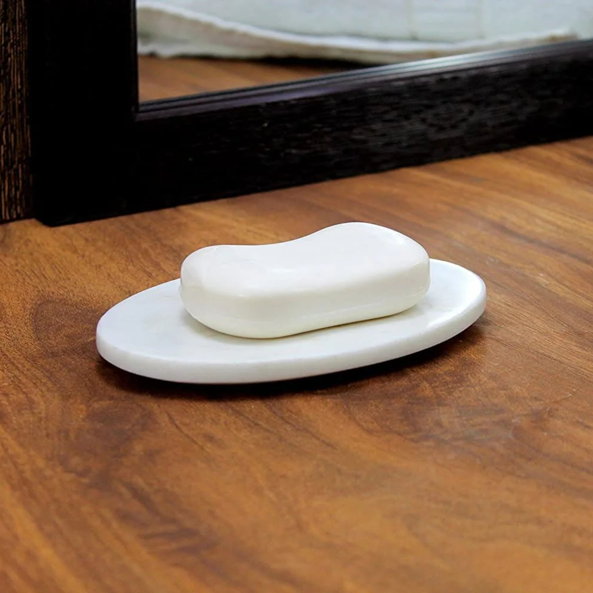 White Oval Marble Soap Dish - Elegant Anti-Skid Bathroom Accessory, Smooth, Durable, Soap Storage (14x9 cm)