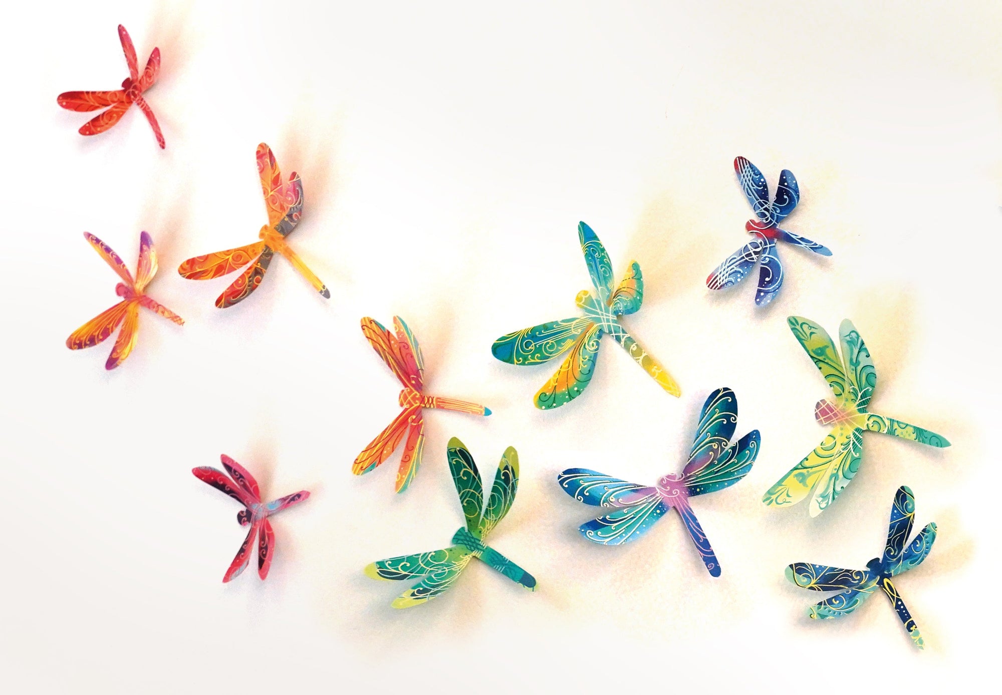 Decorative Paper Dragonflies, Lightweight, Decorative Accent, Ideal for Party DÃ©cor, Enhances Lighting Ambiance (Set of 24)