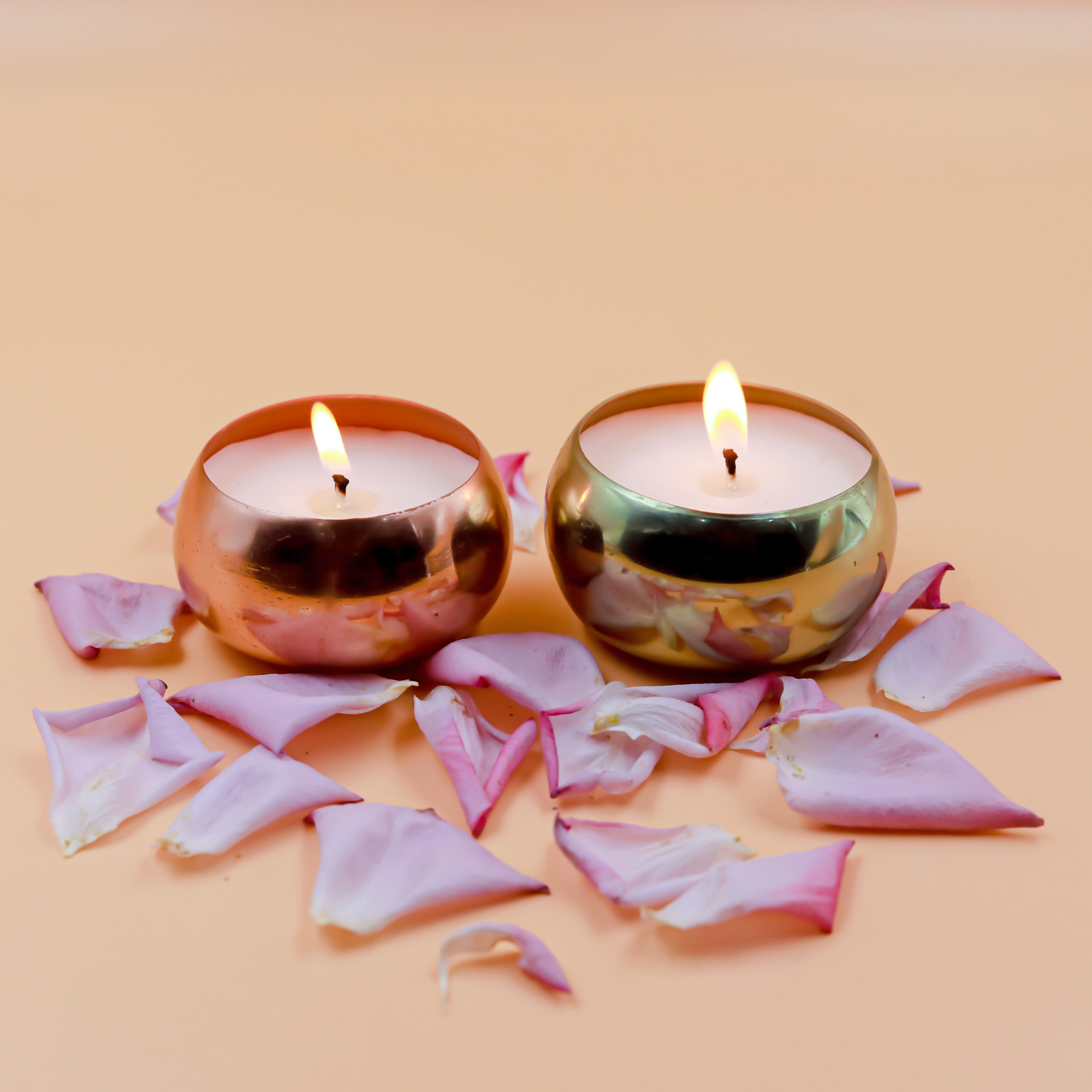 Rose Gold Coconut Soy Wax Candle with Elegant Glass Holder | Luxurious Candle with Golden Wax & Infused Essential Oils