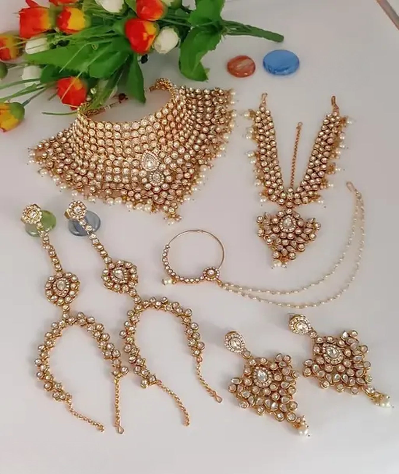 White Kundan Bridal Jewelry Set, Pearl Drops - Complete Wedding Collection, Choker, Earrings, Mathapatti & Hand Chain, Traditional Indian Wedding Jewelry (Set of 2)