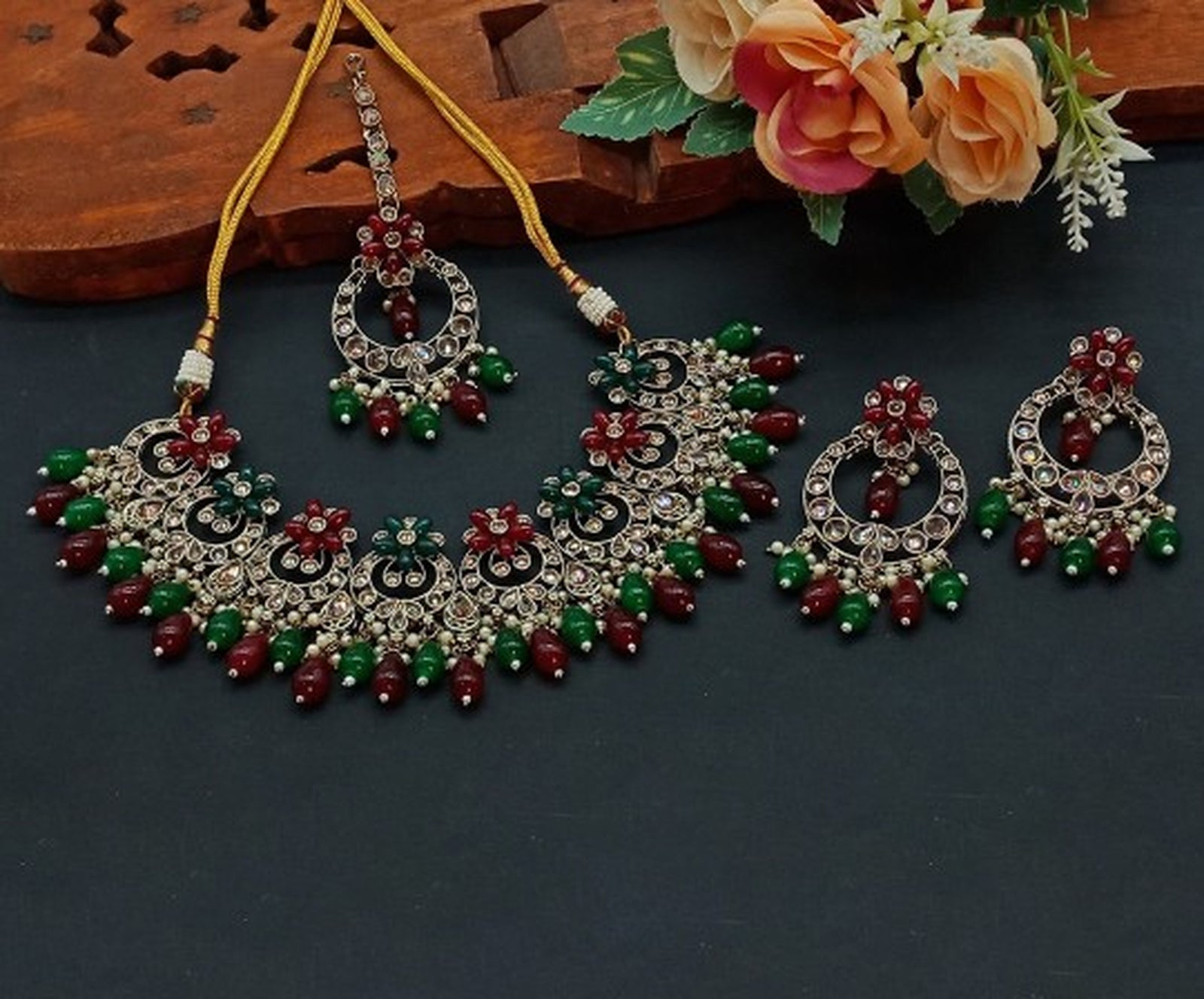 Elegant Green Red and Gold Indian Jewelry Set - Necklace, Earrings, and Maang Tikka, Traditional Indian Wedding Jewelry (Set of 2)