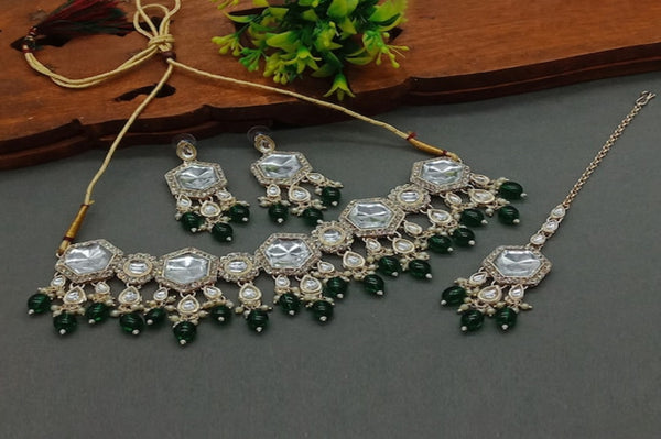 Elegant Kundan-Style Green and White Necklace, Earrings, and Tikka Set, Traditional Indian Wedding Jewelry (Set of 2)