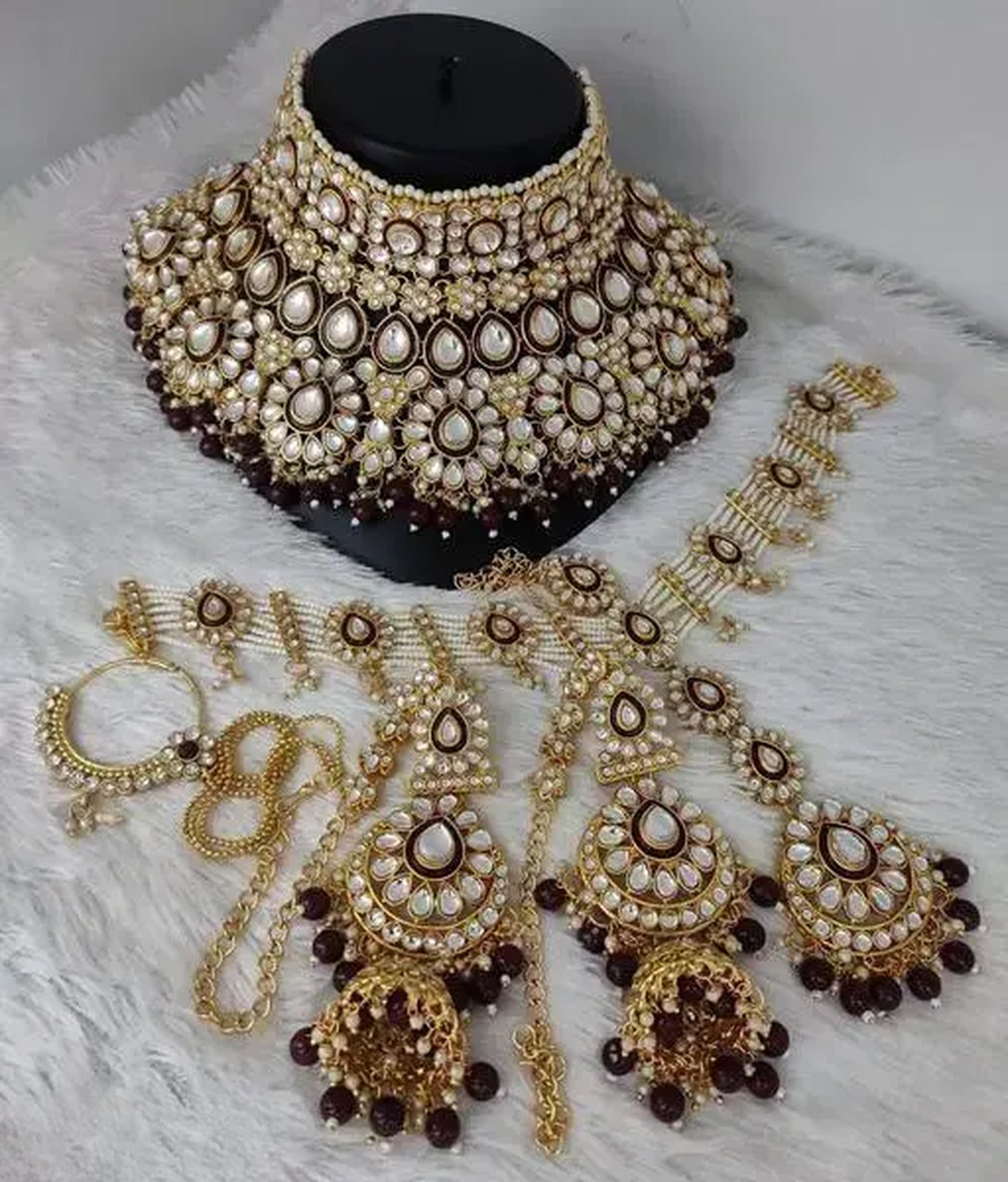 Opulent Kundan Bridal Jewelry Set, Pearl Embellishments, Traditional Indian Wedding Jewelry, Bridal Jewelry (Set of 2)