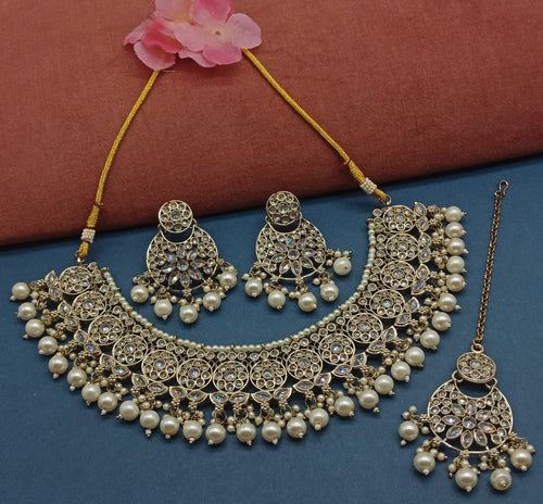 Elegant Off White Tone and Gold Kundan Choker Necklace Set, Earrings and Maang Tikka, Traditional Indian Wedding Jewelry (Set of 2)