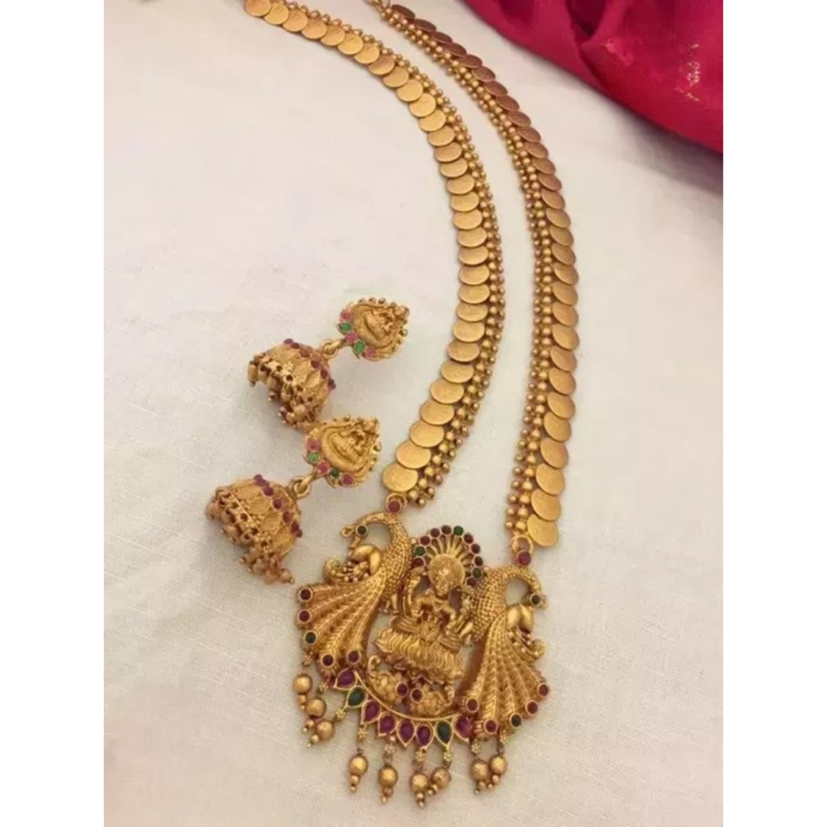 Elegant Gold Jewelry Set: Necklace and Earrings, Pearls and Gemstones, Traditional Indian Wedding Jewelry (Set of 2)