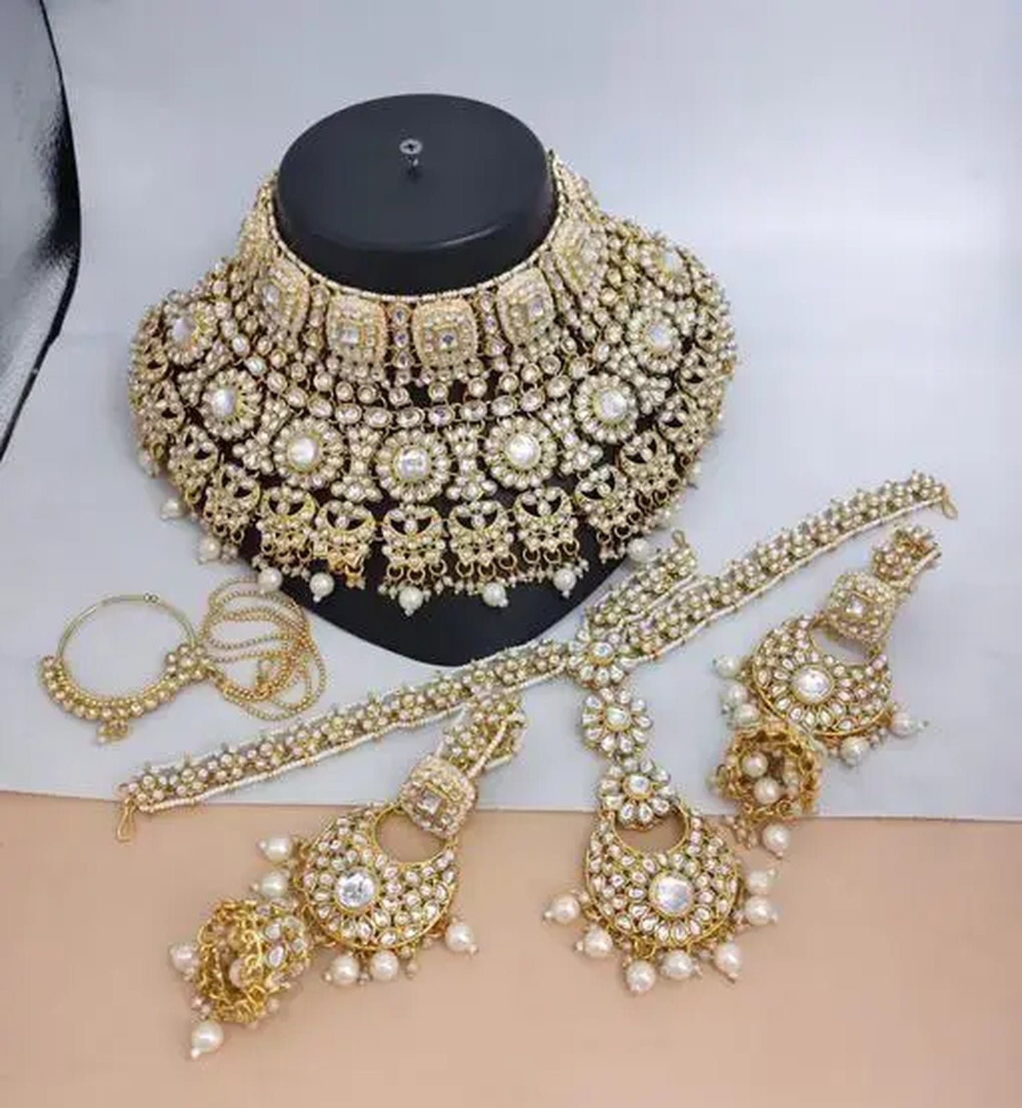 Heavy Bridal Kundan Choker Necklace Set, Earrings, Maang Tikka, Complete Wedding Jewelry Collection, Traditional Indian Wedding Jewelry (Set of 2)