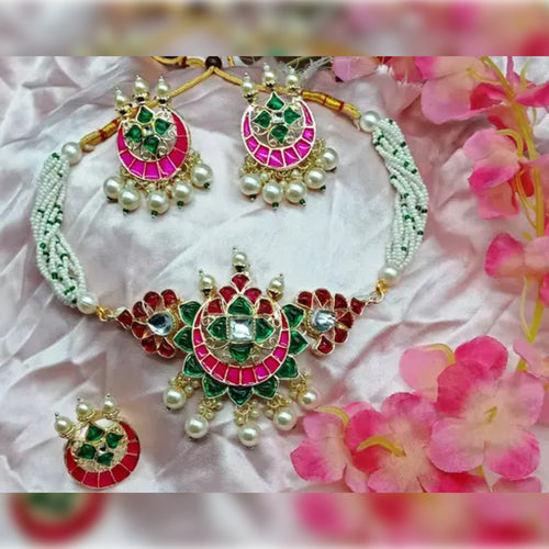 Exquisite Kundan-Style Floral Choker Necklace and Earring Set, Pearl Accents, Traditional Indian Wedding Jewelry (Set of 2)