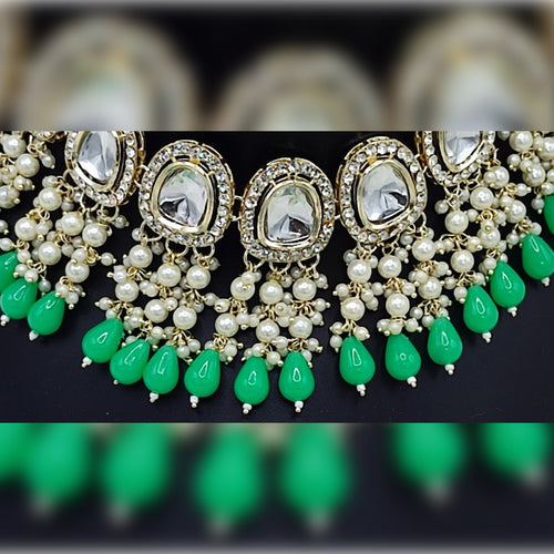 Elegant Kundan Pearl Necklace Set, Mint Drops and Matching Tikka, Traditional Indian Wedding Jewelry (Set of 2)