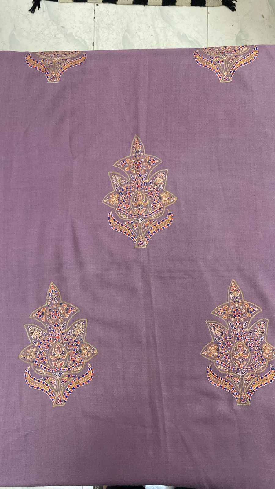 Violet Pure Pashmina Stole with Hand Woven Kashmiri Embroidery, Elegant Pashmina Wrap, Traditional Kashmir Handcrafted Embroidery for a Stylish Winter Accessory (70 x 200 cm)