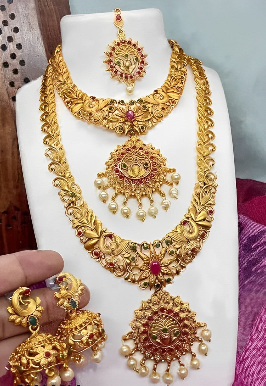 Exquisite Gold-Plated Indian Bridal Jewelry Set, Necklace, Earrings, and Tikka, Traditional Indian Wedding Jewelry (Set of 2)