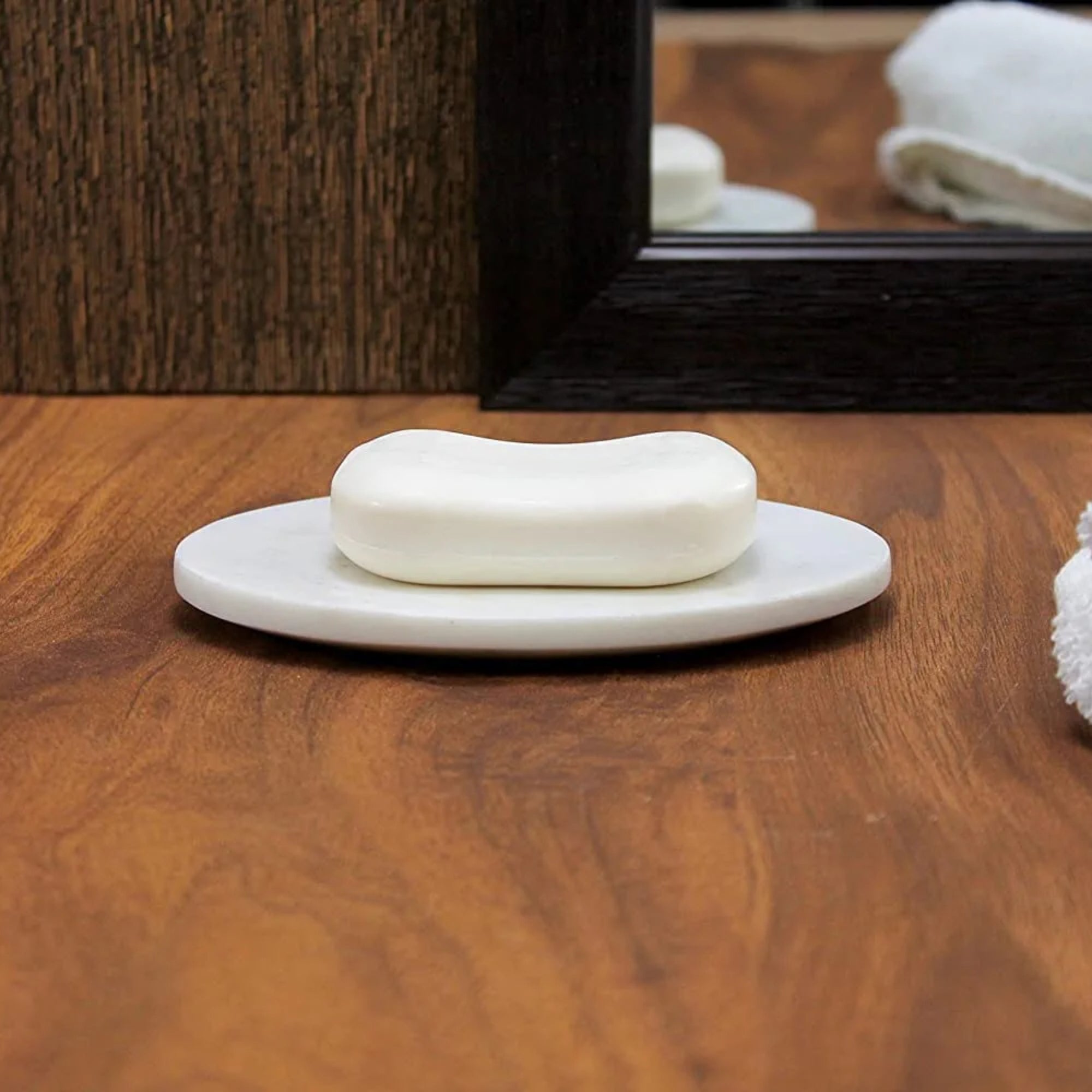 White Oval Marble Soap Dish - Elegant Anti-Skid Bathroom Accessory, Smooth, Durable, Soap Storage (14x9 cm)