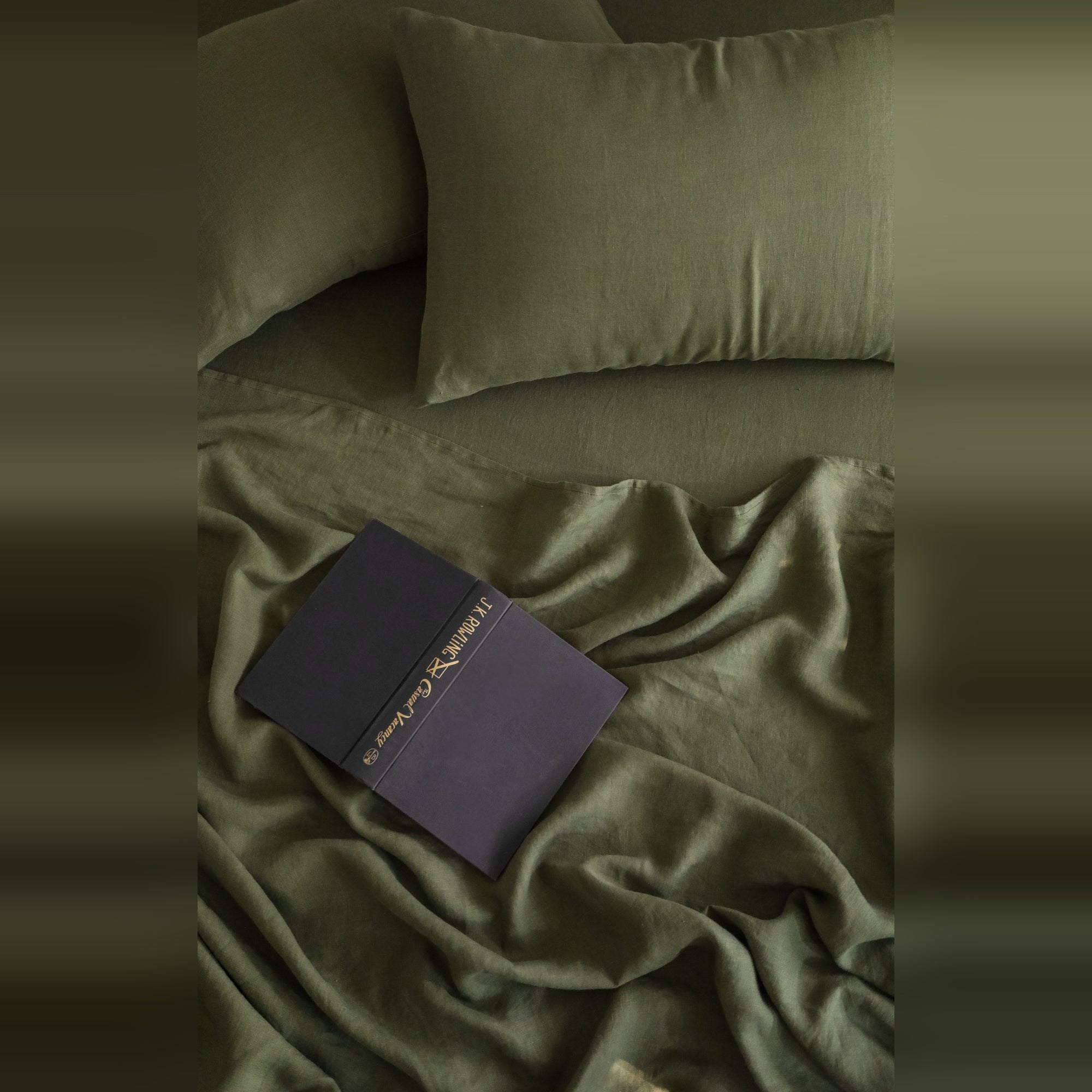 Luxe Linen Bedsheet, Olive Green Belgian Flax Linen, Prewashed for Supreme Comfort, Includes King Bedsheet and 2 Pillowcases, Breathable for All Seasons, Premium Bedding Set