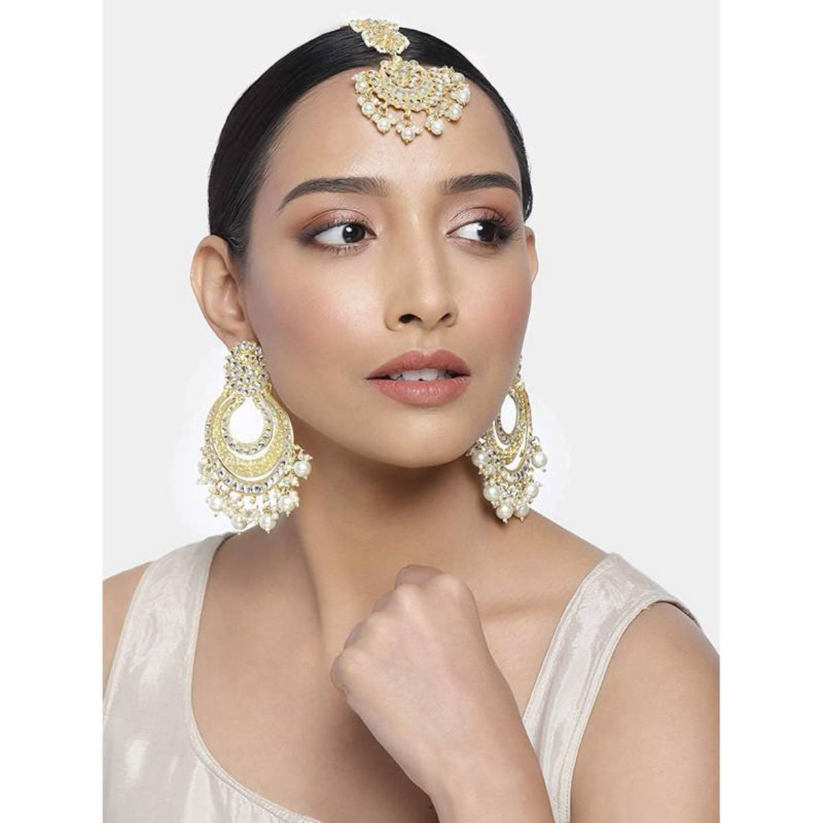 Elegant Kundan Pearl Chandbali Earring and Tikka Set Traditional Indian Wedding Jewelry Collection, Traditional Indian Wedding Jewelry (Set of 2)