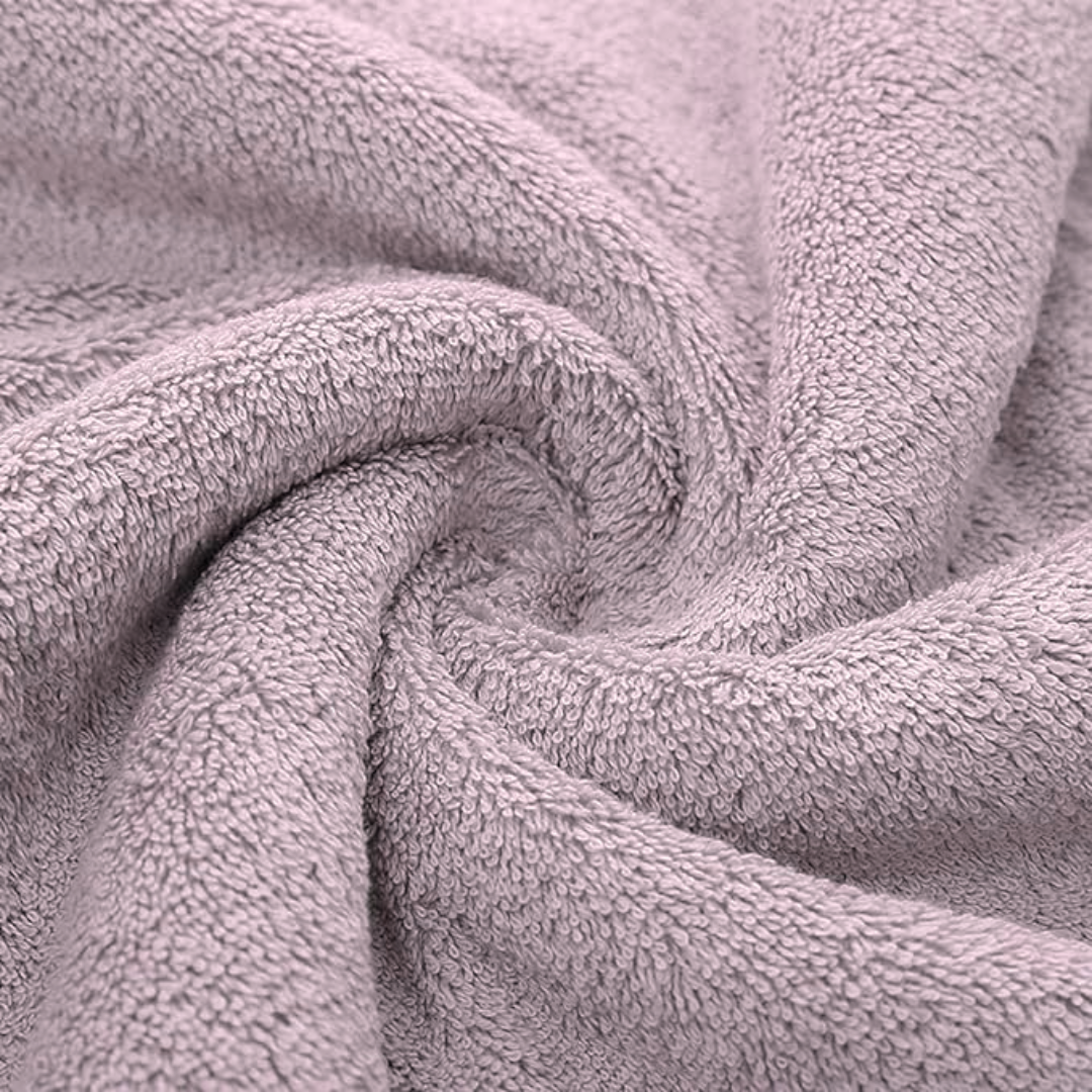 Soft, plush, lilac-colored bamboo cotton bath towel.