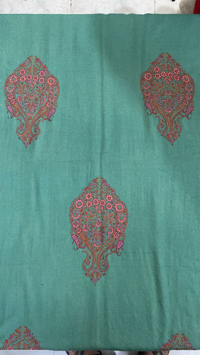 Green Pure Pashmina Stole with Hand Woven Kashmiri Embroidery, Luxurious Pashmina Wrap with Exquisite Kashmir Craftsmanship, Perfect for Winter and Special Occasions (70 x 200 cm)