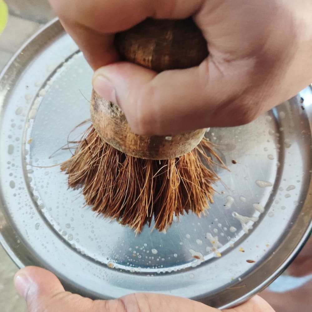 Pan Cleaning Coir Brush