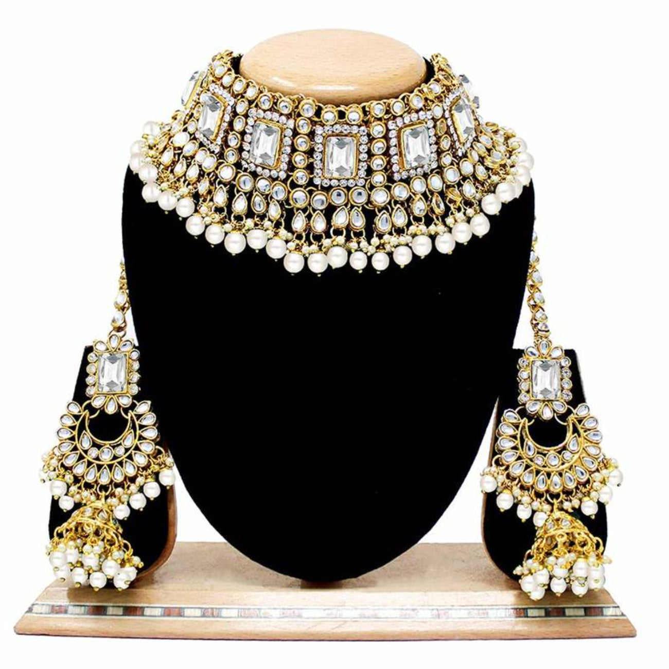 Luxurious Kundan Bridal Jewelry Set, Pearl Choker Necklace, Maang Tikka, and Chandelier Earrings, Traditional Indian Wedding Jewelry (Set of 2)