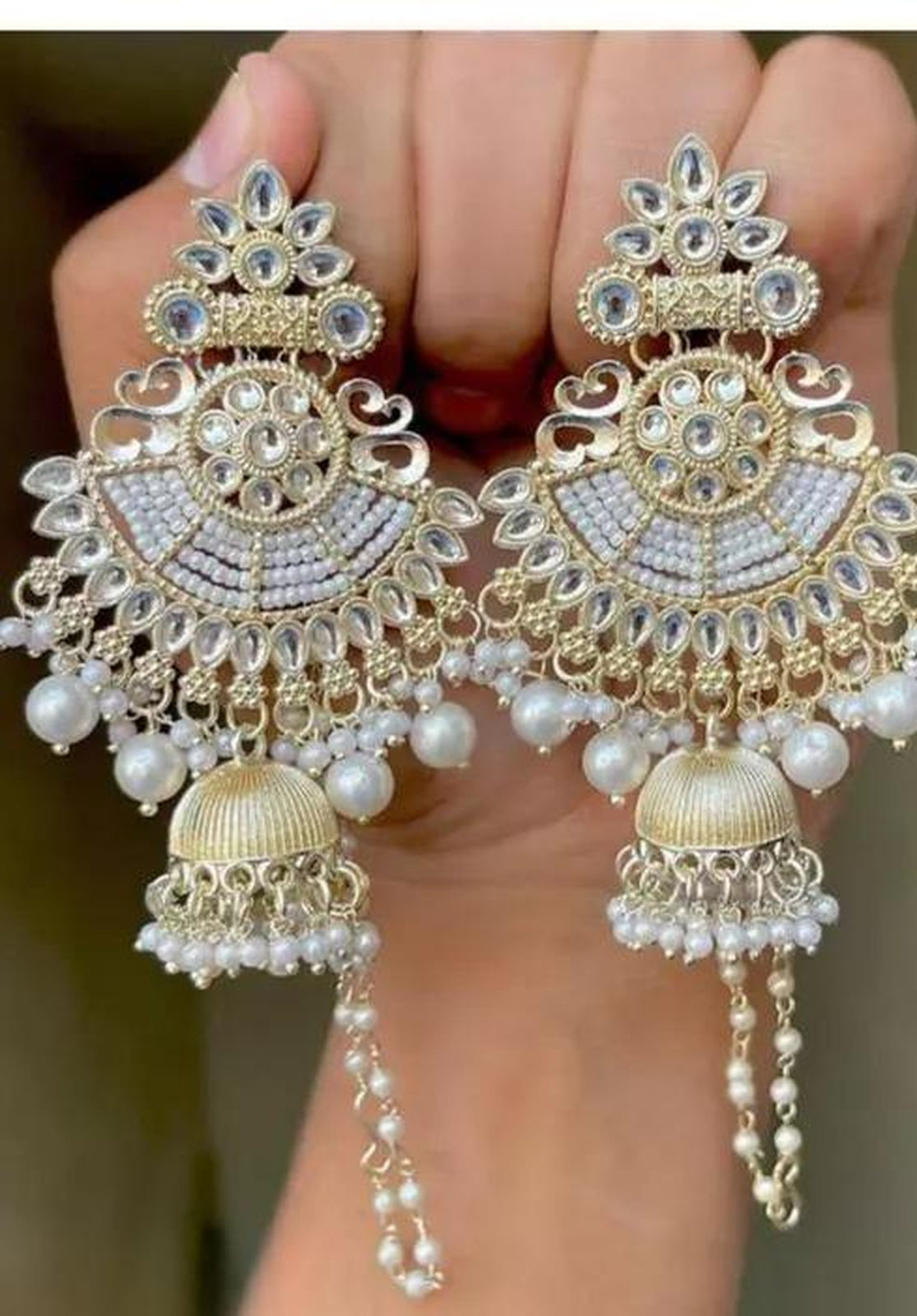 Elegant Kundan Jhumka Earrings, Pearl Drops - Traditional Indian Wedding Jewelry, Traditional Indian Wedding Jewelry (Set of 1)