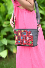 Chroma Chic Sling (Back & red)