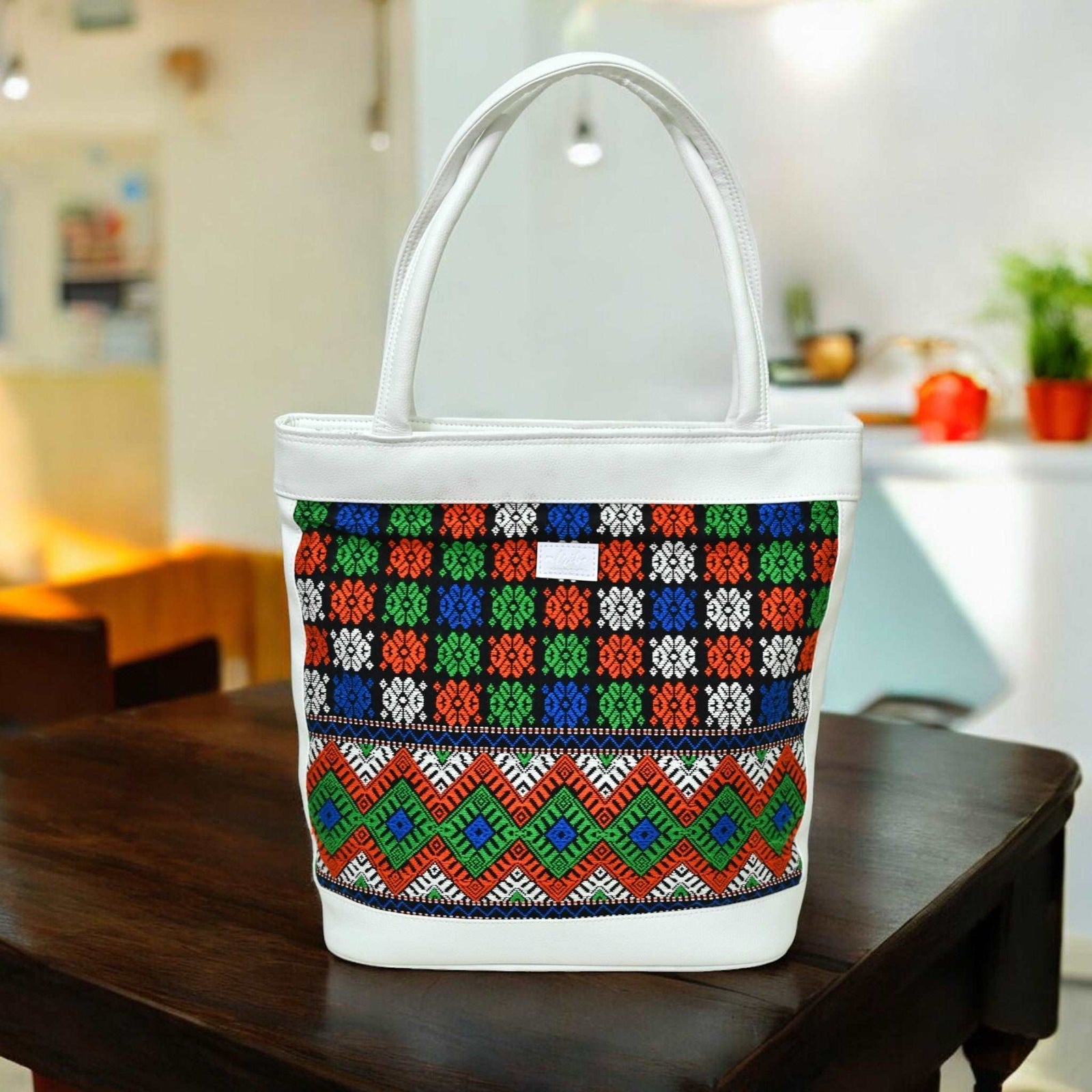 Colorful Chic Tote (White)