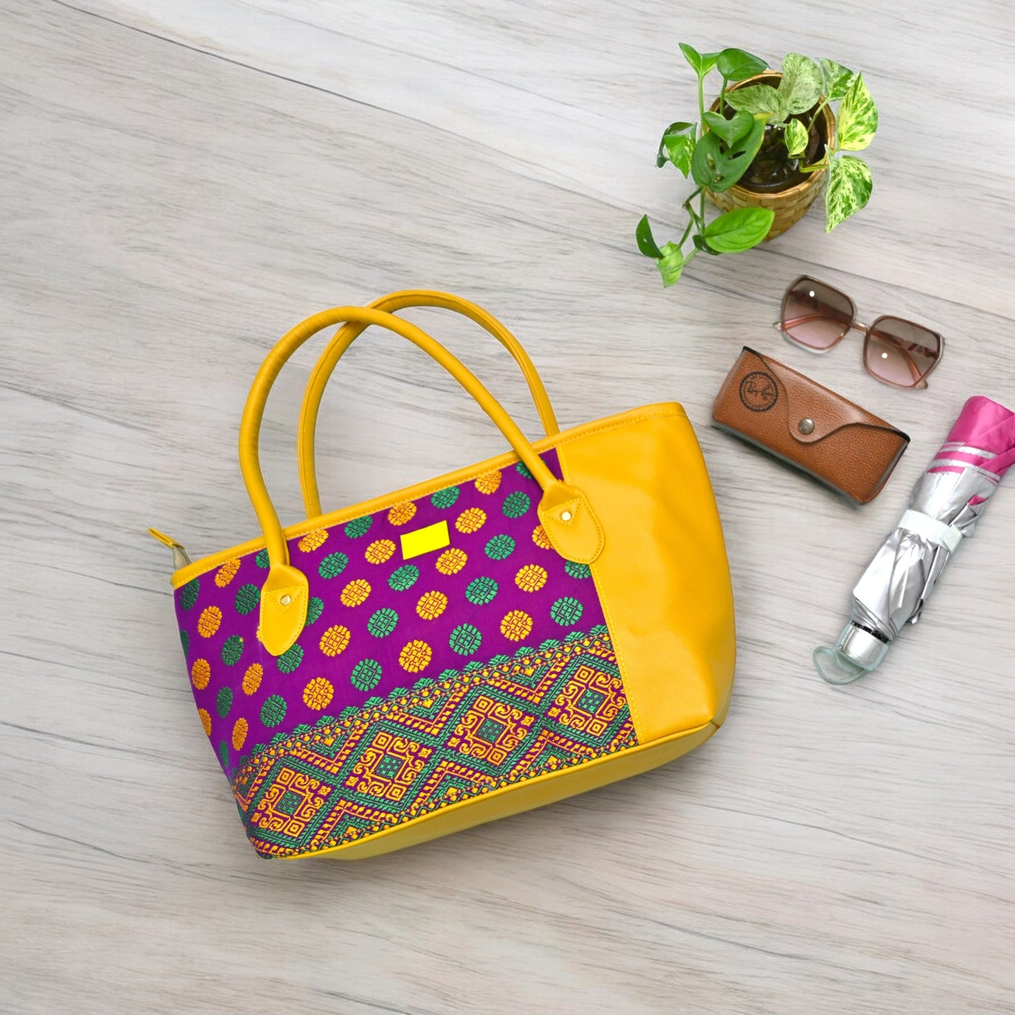 Mustard Queen & colorful Motif Bag