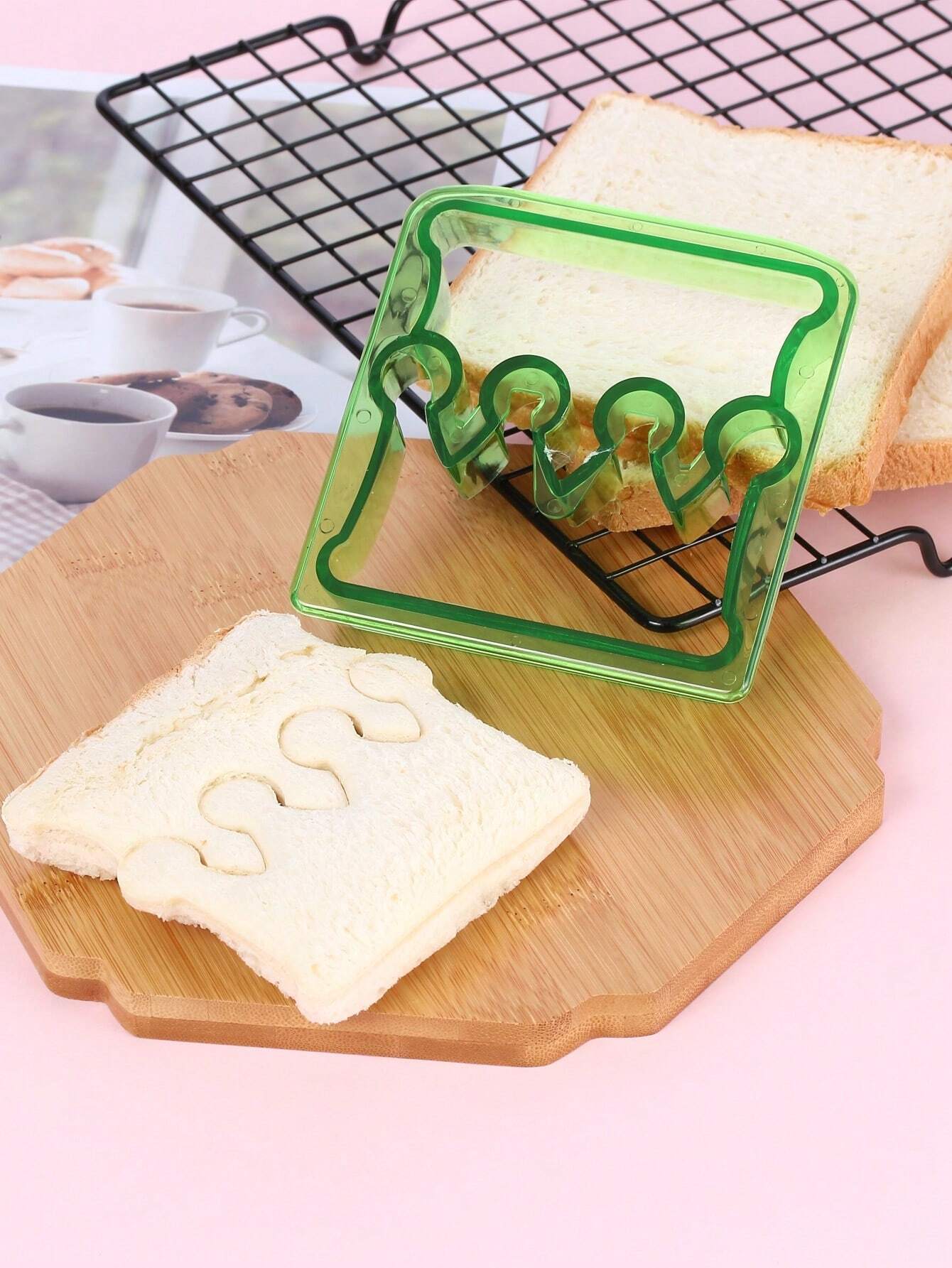 Sandwich Cutter